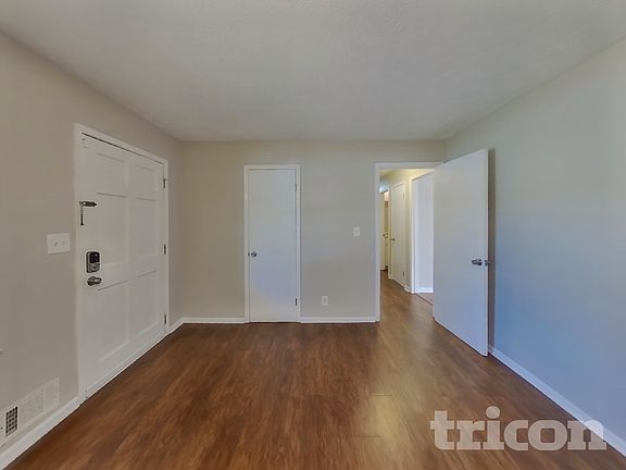 3rd image of 2807 Alamo Pl