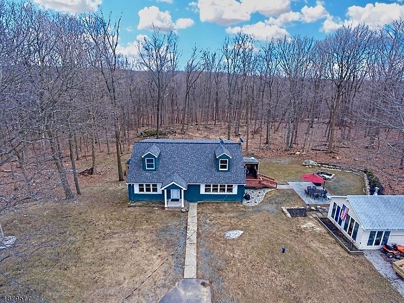 2nd image of 41 Rogers Ln