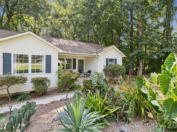 2nd image of 125 Mills Forest Ln