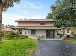 143 SE Monroe Cir N, Saint Petersburg, FL 33703