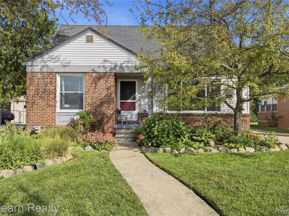 14050 Wales Ave, Oak Park, MI 48237