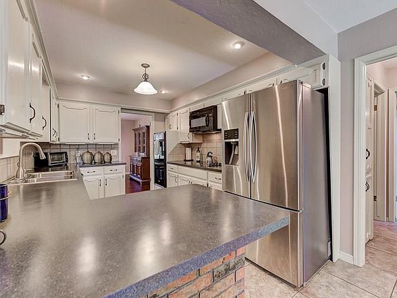 5th image of 10404 S Hudson Ave