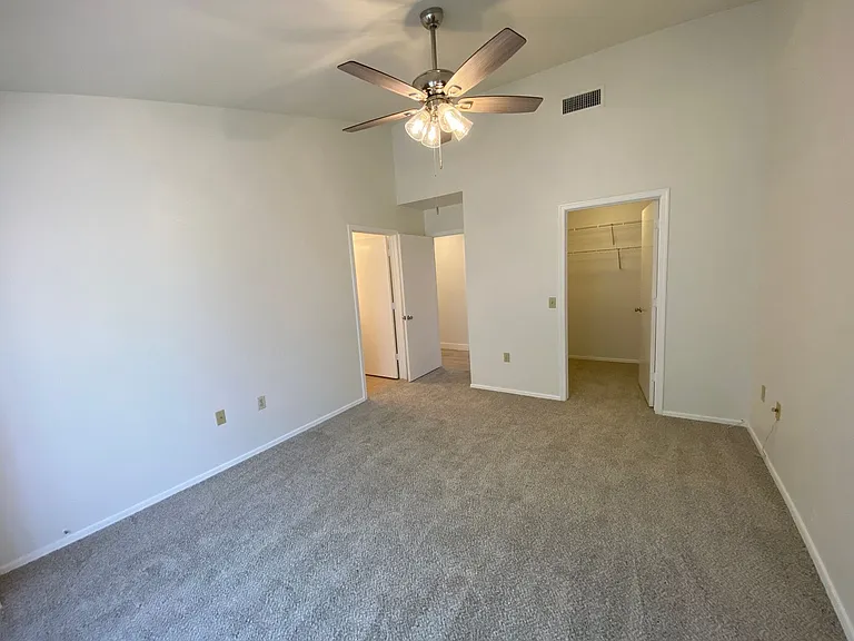 8917 Villa Ridge Dr — Photo 6