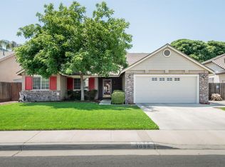 3098 Pine St, Hanford, CA 93230