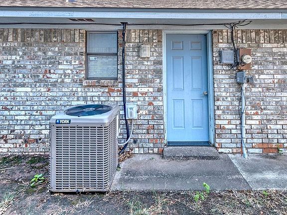 4th image of 1336 Smith Rd