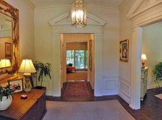 988 Dumbarton Ct NW, Atlanta, GA 30327