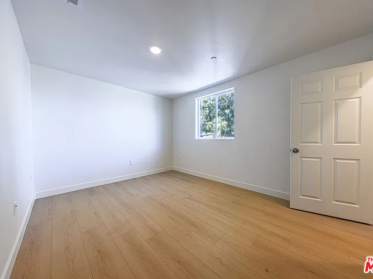 1640 Murchison St — Photo 9