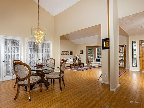 4th image of 1110 W Country Club Ln