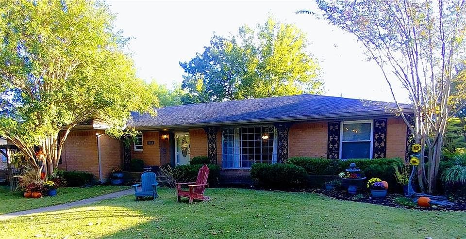 1st image of 1802 Alexander Dr