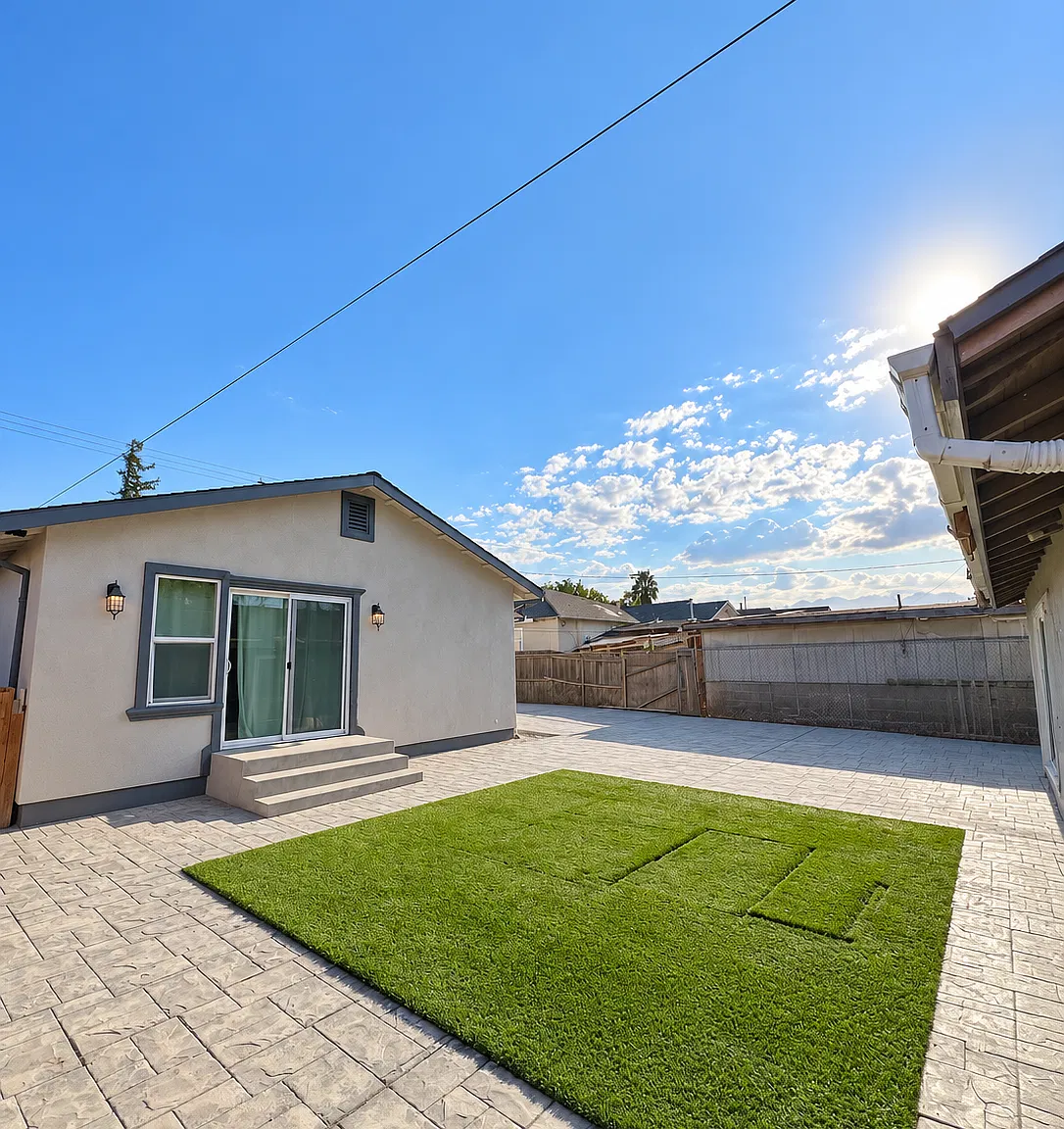3 bed, 2.5 bath, 1550 sqft, $4,500 — Photo 4