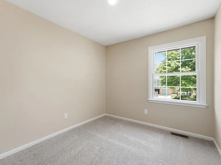 11804 Oakmont St — Photo 15