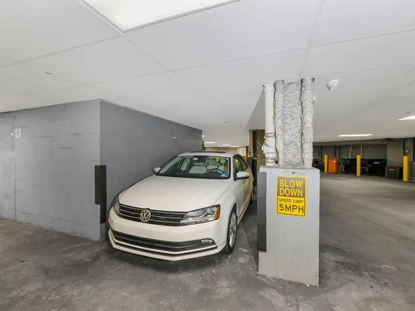 26 Avenue At Port Imperial image 33 of 38