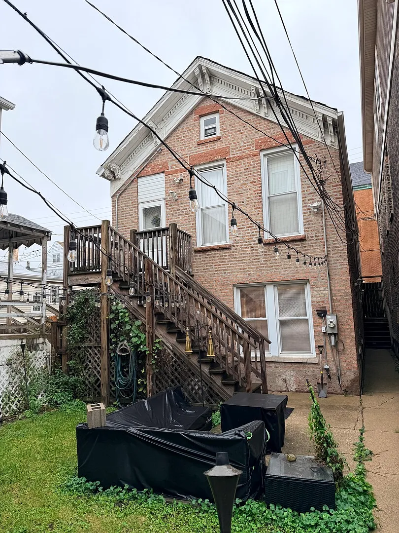2 bed, 900 sqft, $2,000 — Photo 2