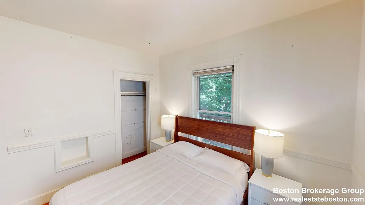 Building Photo - 66 Hillside St #2B