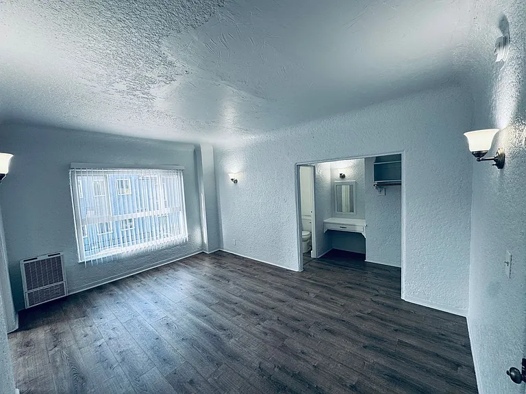 832 W Martin Luther King Jr Blvd — Photo 13