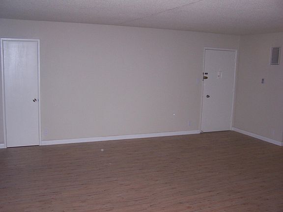 4th image of 5040 Tujunga Ave #21