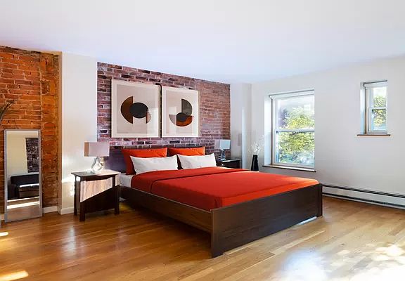 3rd image of 509 E 6th St APT 4F