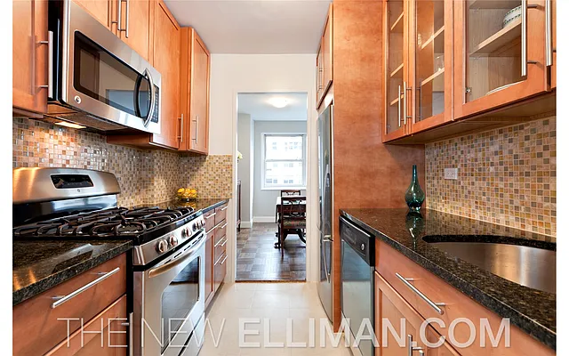 Sold by Douglas Elliman | media 4