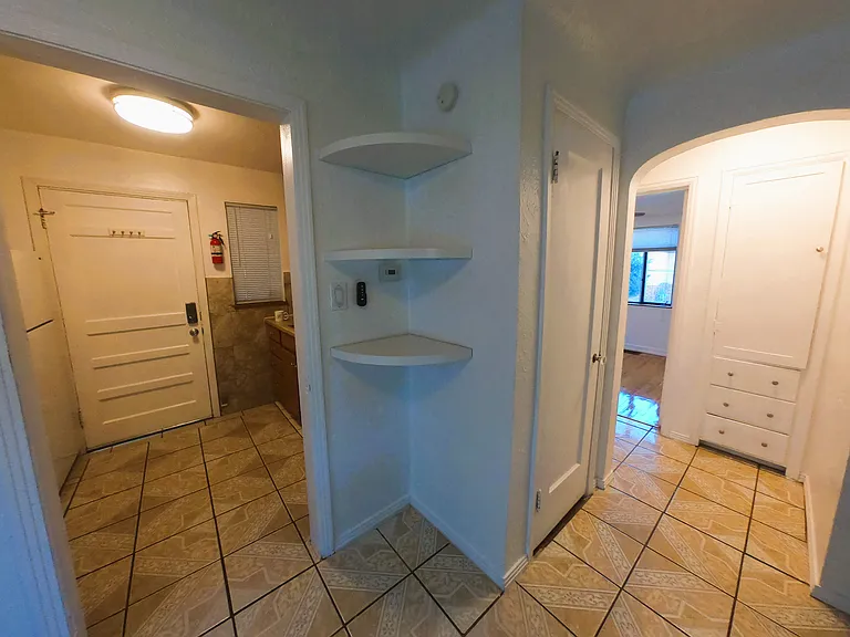 3258 N Saint Paul St — Photo 21