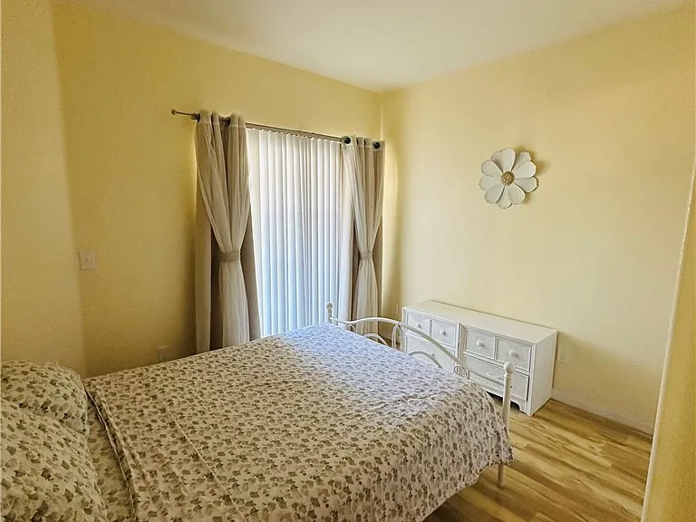 517 Indian Bluff St #202 — Photo 12