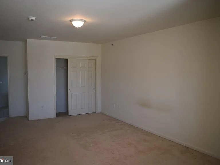 72 Chelsea Ct — Photo 11