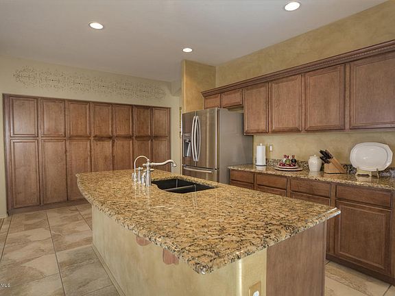 3rd image of 723 W Camino Sorpresa