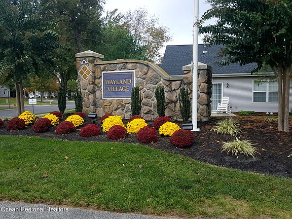 2nd image of 637 E Regency Dr
