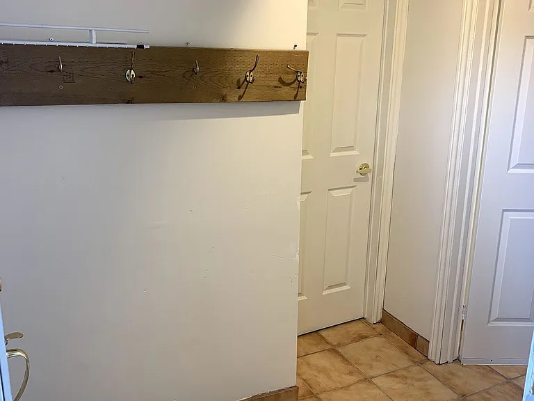 136 Dina Rd #BASEMENT — Photo 3