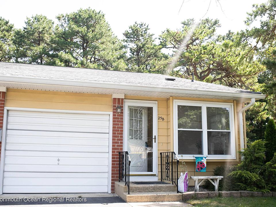 1st image of 25 Yorktowne Parkway #B