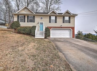 318 Webb Rd, Piney Flats, TN 37686