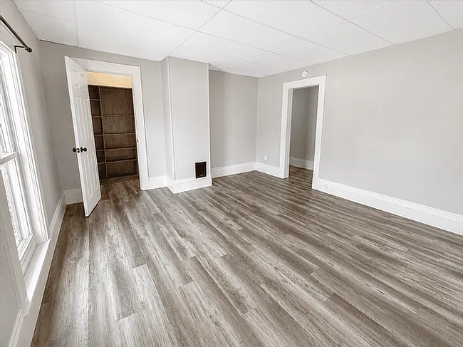 561 S Main St #3 — Photo 8