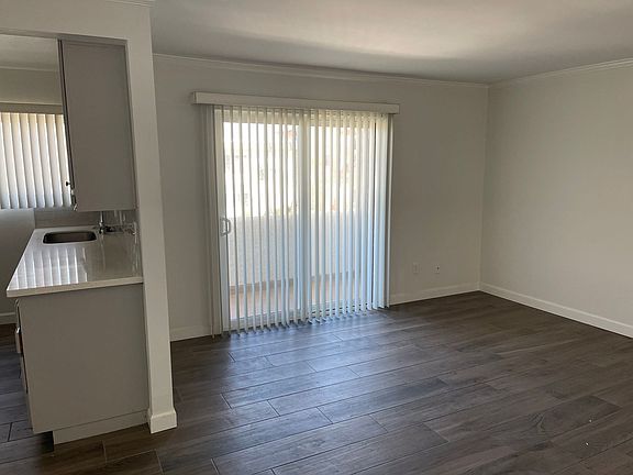 3rd image of 5320 Driftwood St Unit 3