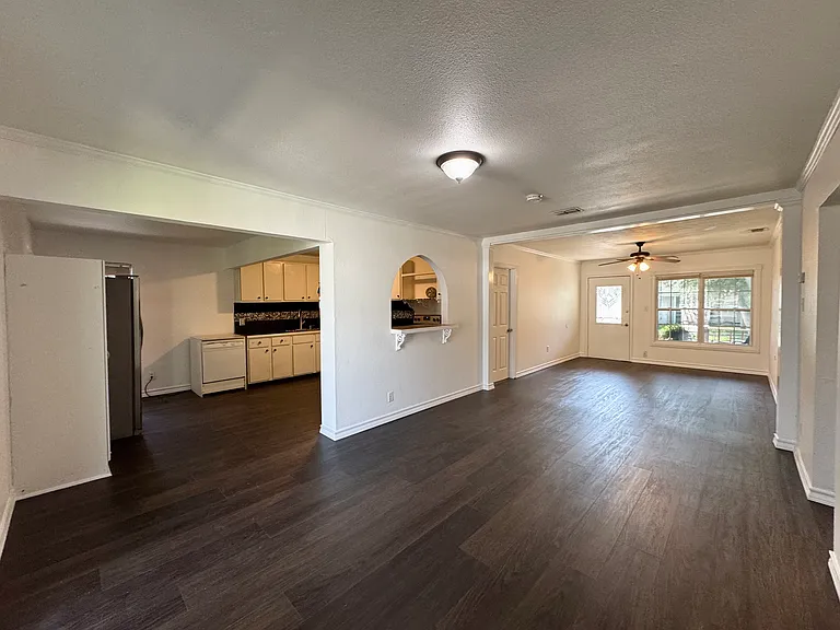 746 Lansdown Dr — Photo 11