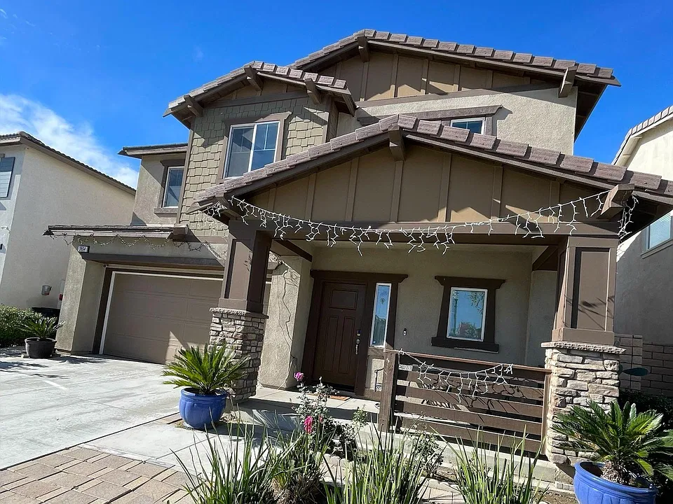 3864 S Manitoba Pl