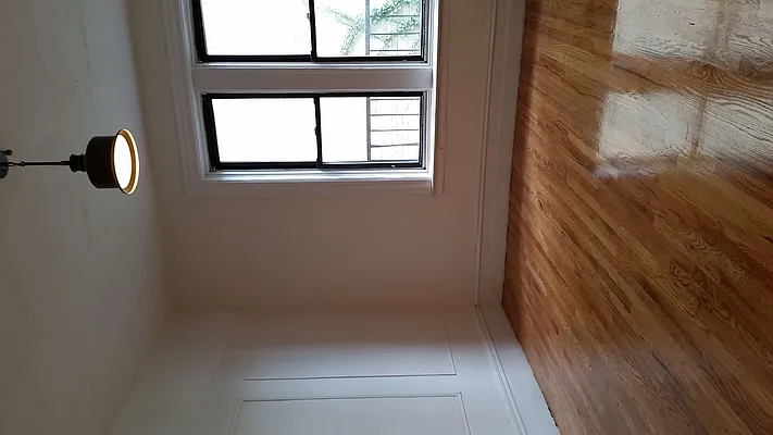 Rented by Signature Property Realty | media 10