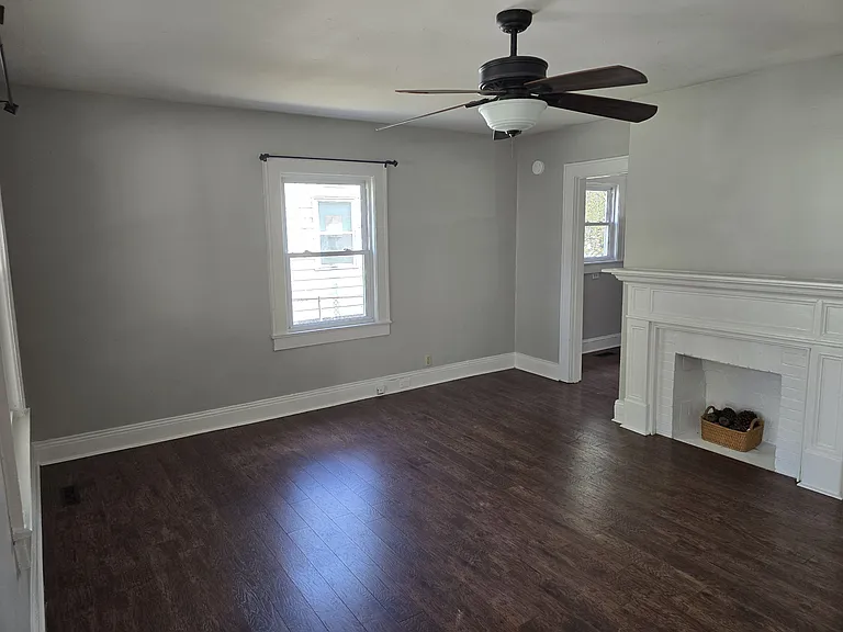2616 Avondale Ave — Photo 3