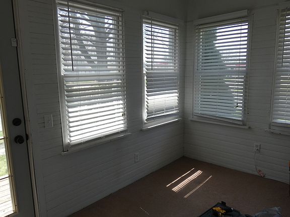3rd image of 312 N Forest Ave