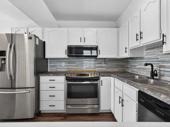 1013 N Smith Ave, Crossfield, AB T0M 0S0