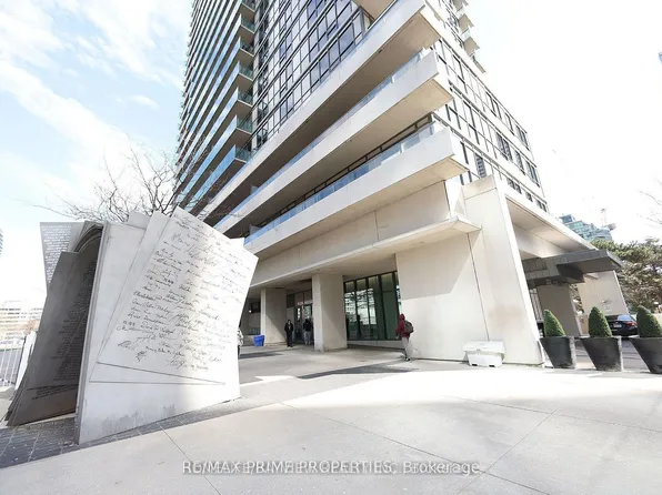 70 Roehampton Ave Suite 1319, Toronto, ON M4P 1R2