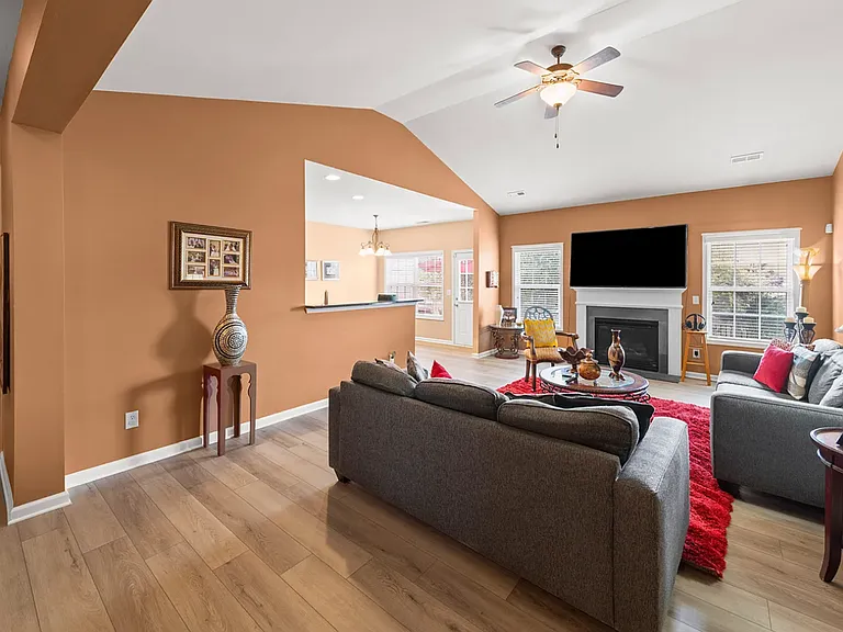 9693 Laurie Ave NW — Photo 5