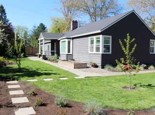 12511 SW Boones Ferry Rd, Lake Oswego, OR 97035