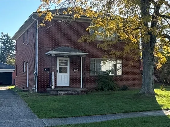 463 & 465 Treeside Dr, Akron, OH 44313