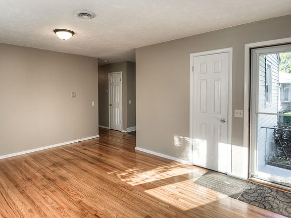 5th image of 2907 Avenue F