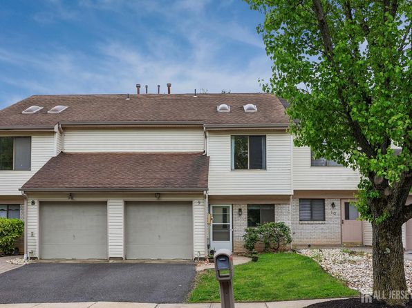 9 Homestead Dr