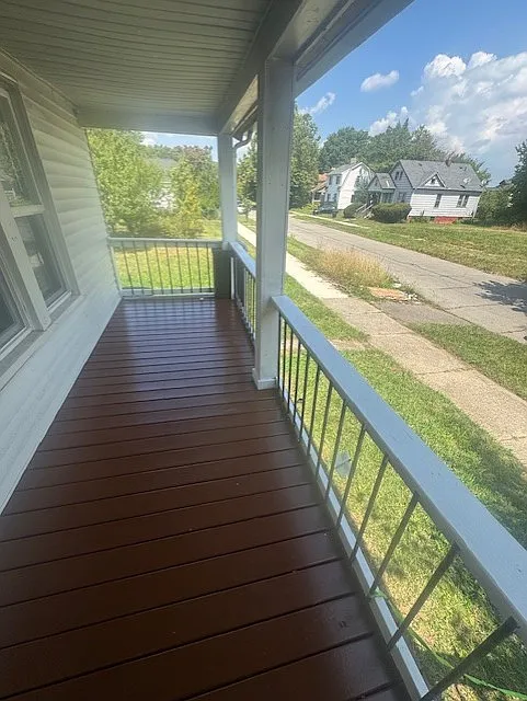 5 bed, 1550 sqft, $1,764 — Photo 2
