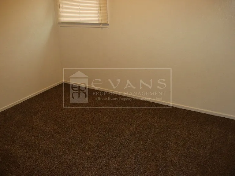 2925 E Westcott Ave — Photo 8