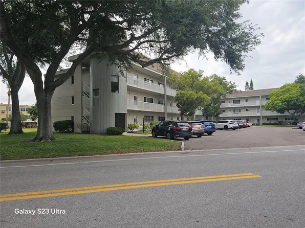 2440 World Parkway Blvd APT 46, Clearwater, FL 33763