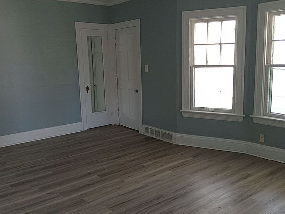 5th image of 3645 E 153rd St #2