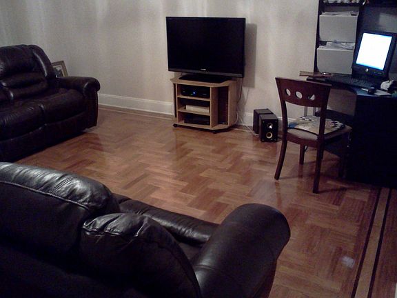 5th image of 1333 E 52nd St