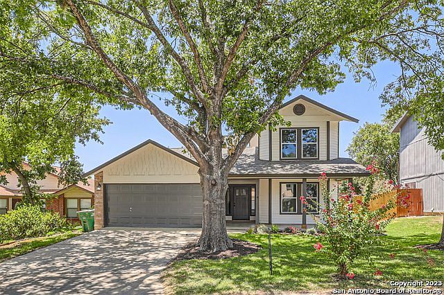 1st image of 307 CYPRESSGARDEN DR